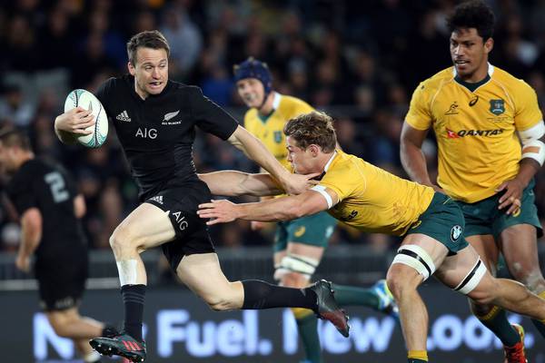All Blacks  boosted as Ben Smith rebuffs overseas offers