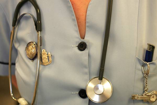 Nurses to stage rolling protests outside hospitals
