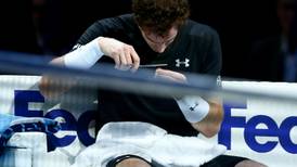 Andy Murray stops for haircut during Rafa Nadal match