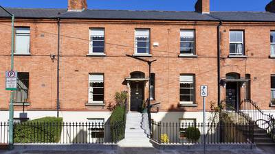 Redbrick by the canal for €950,000