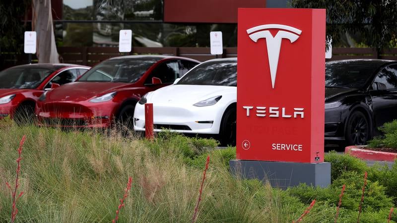Tesla shares rebound, but doubts remain