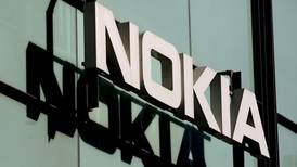 Nokia  turnaround plans hit by weak handset sales