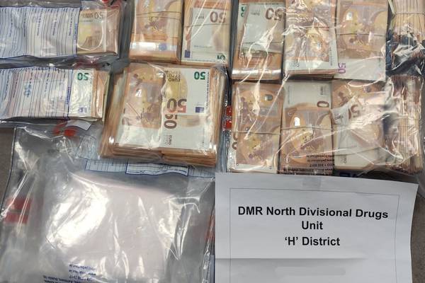 Man arrested after seizure of cocaine and cash in Dublin 5