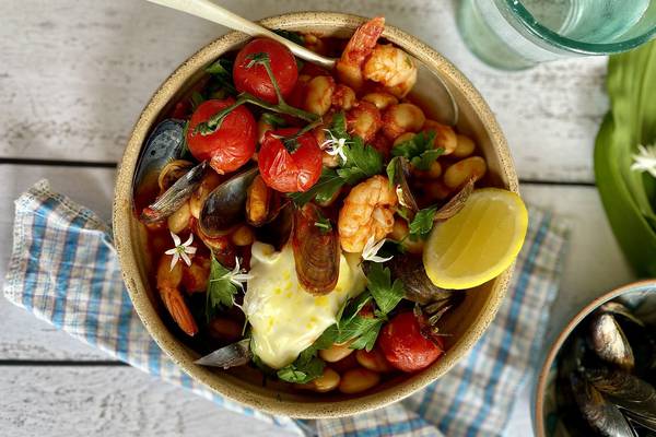 Butterbean stew with mussels and prawns