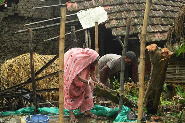 Cyclone Amphan kills at least 82 in India and Bangladesh