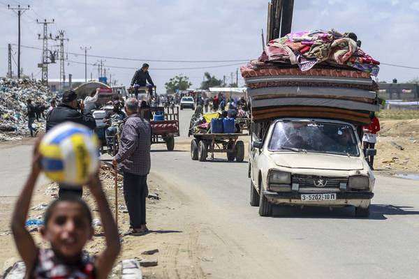 Thousands flee Rafah on fears of  long-threatened Israeli assault