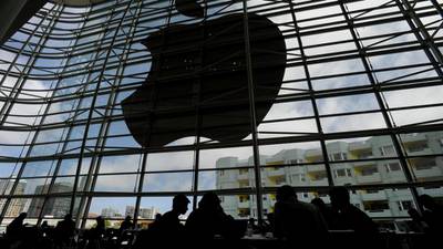 Apple’s $6.5bn bond fuels speculation interest rate hikes are on way