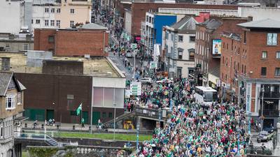 Limerick hurlers treated to ecstatic homecoming from 80,000 fans