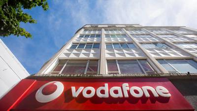 Windfall for 400,000  Irish investors as Vodafone  to give back $84bn  as 45% stake sold back to Verizon