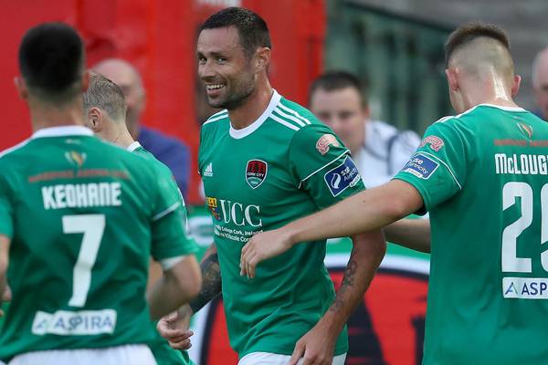 Damien Delaney helps Cork move within a point of Dundalk