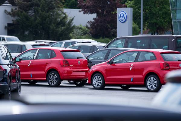 Growth in retail sales slows amid fall-off in new car sales