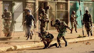 Three dead in clashes over Zimbabwe elections
