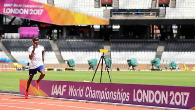 Mo Farah on track to complete a remarkable hat-trick