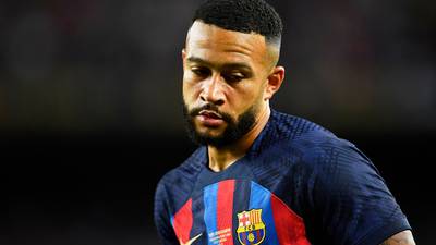 West Ham interested in signing Memphis Depay from Barcelona 