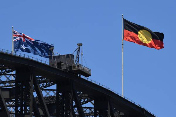 Australia buys copyright to Aboriginal flag, making it free to fly