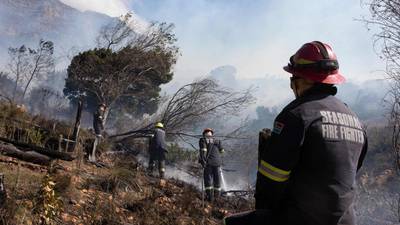 Firefighters contain Cape Town blaze but historic sites badly damaged