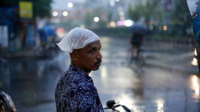 Bangladesh on alert as cyclone nears after Sri Lanka monsoon