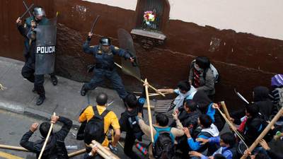 Peru clashes over proposed reforms
