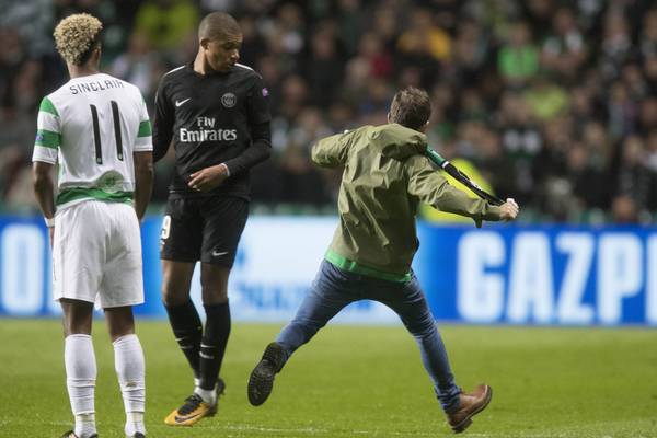Celtic fined €10,000 for PSG pitch invader