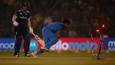 Eoin Morgan’s heroic century not enough as India clinch series