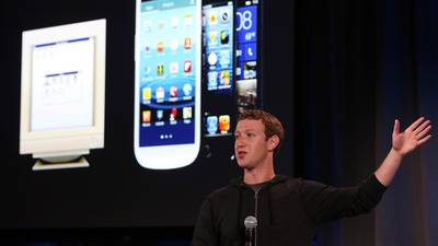 Facebook unveils new smartphone software