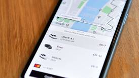 Uber wins bid to restore London licence