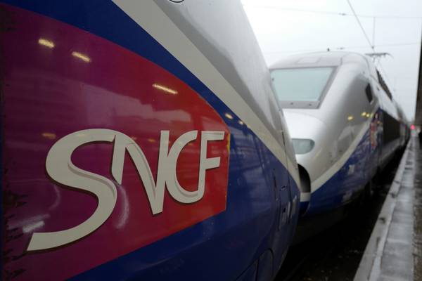 France prepares for union battle amid radical rail reforms