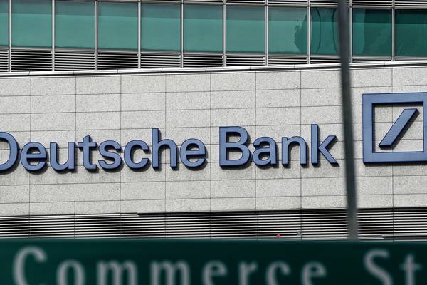 Higher bonuses at Deutsche Bank after unexpected profit