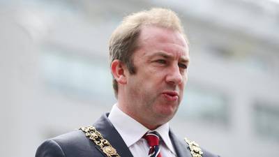 Dublin’s Lord Mayor comes to rescue of fainting fireman
