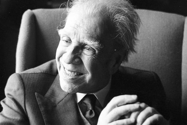 Fictions (1944) by Jorge Luis Borges: Good cerebral fun