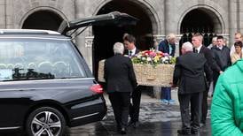 Artist Graham Knuttel lived life to the full, funeral service in Glasnevin told