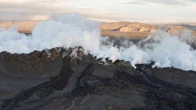 Large earthquake hits Icelandic volcano
