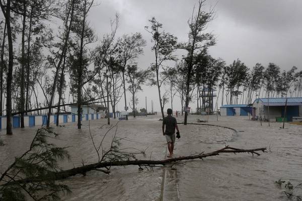 India evacuates 1.6 million people as powerful cyclone hits east coast